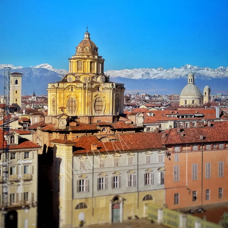 La Real Chiesa di San Lorenzo con i suoi due affreschi visibili solo due volte l'anno!!!